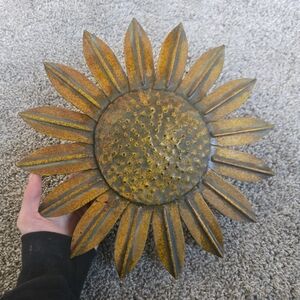 Metal Rustic Sunflower Wall Decor - Rustic Yellow & Rust Finish